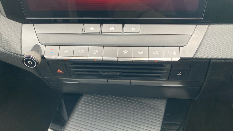 Vauxhall Astra 1.2 Turbo 130 Design 5dr Auto Petrol Hatchback